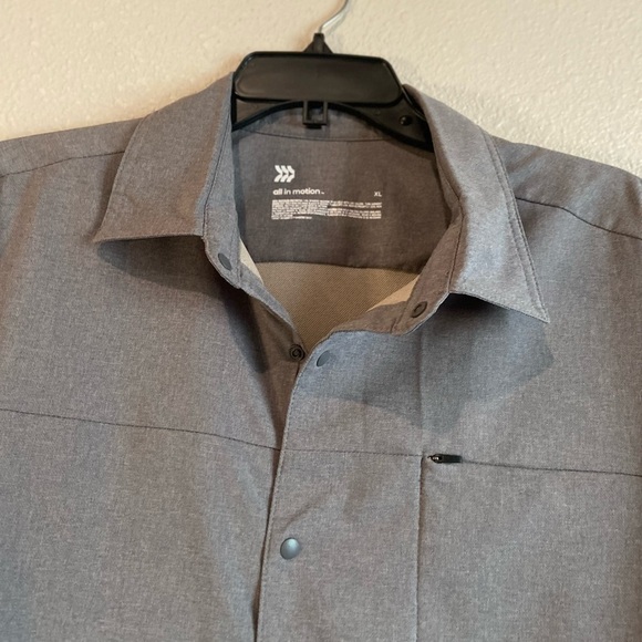 All In Motion~NWT~Men’s Recycled Polyester~Snap Closure~Quick Dry Shirt~Size XL - Picture 3 of 16